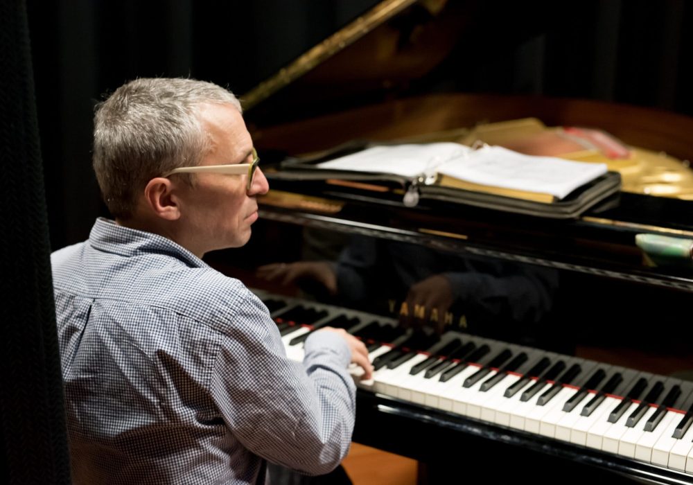 Jerry-at-the-piano-scaled-e1686158291739